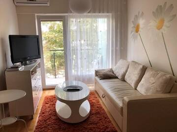 Фотографии Апартаменты Vanagupe apartment with balcony and free parking г. Паланга (Литва) №3 Фото Апартаменты Vanagupe apartment with balcony and free parking г. Паланга 3