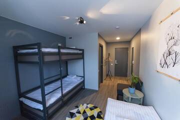 Фото номера Кровать в общем номере для женщин с 4 кроватями Хостелы Symbiosis Hostel г. Паланга 2