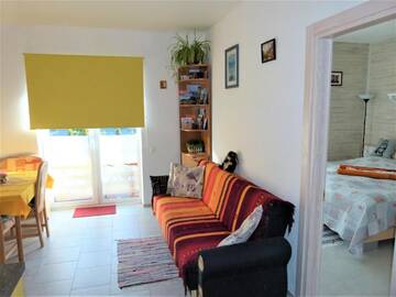 Фото номера Апартаменты с террасой Апартаменты Geltoni apartamentai г. Паланга 4