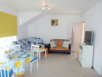 Фото номера Апартаменты с балконом Апартаменты Geltoni apartamentai г. Паланга 8