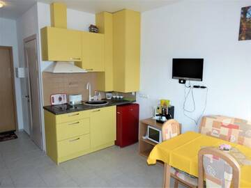 Фото номера Апартаменты с террасой Апартаменты Geltoni apartamentai г. Паланга 5