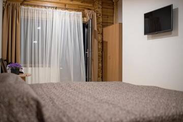 Фото номера Двухместный номер с отдельным входом Отель Atostogų Parkas Hotel г. Паланга 2