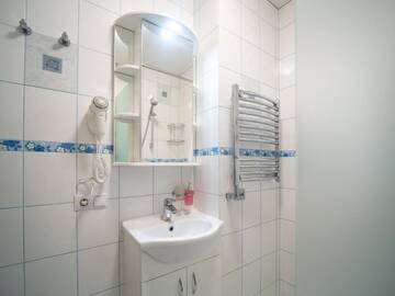 Фото номера Двухместный номер с 2 отдельными кроватями и ванной комнатой Гостевой дом Šarkutė г. Паланга 16