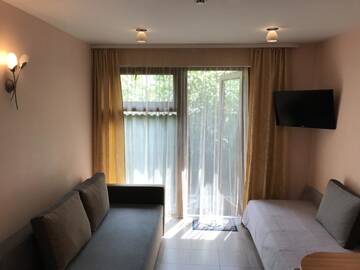 Фото номера Апартаменты с душем Апарт-отели Vila Saulė г. Паланга 6