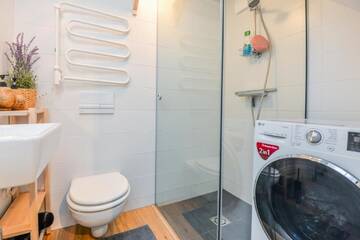 Фото номера Дом с 2 спальнями Дома для отпуска Žalia kopa near the beach apartments г. Паланга 16