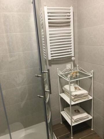 Фото номера Двухместный номер с 1 кроватью и террасой Апарт-отели SKY Villa г. Паланга 10