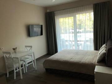 Фото номера Двухместный номер с 1 кроватью и террасой Апарт-отели SKY Villa г. Паланга 15