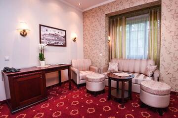 Фото номера Улучшенный двухместный номер с 1 кроватью и балконом Отель Senoji Hansa Hotel г. Паланга 9