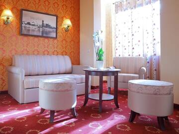 Фото номера Улучшенный двухместный номер с 1 кроватью Отель Senoji Hansa Hotel г. Паланга 10