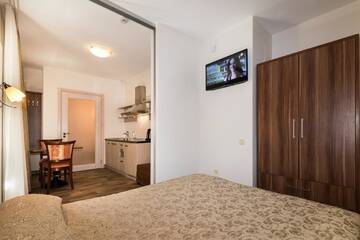 Фото номера Номер-студио с террасой Проживание в семье Guest House &amp; Villa Astoma г. Паланга 5