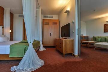 Фото номера Суперлюкс с доступом в спа-центр - Здание Luxury Отель Palanga Life Balance SPA Hotel г. Паланга 5