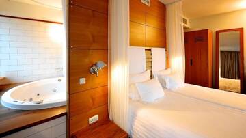 Фото номера Полулюкс с гидромассажной ванной - Здание Luxury Отель Palanga Life Balance SPA Hotel г. Паланга 3