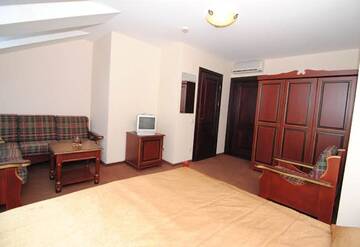 Фото номера Двухместный номер с 1 кроватью Гостевой дом Guest House Lotus г. Паланга 9